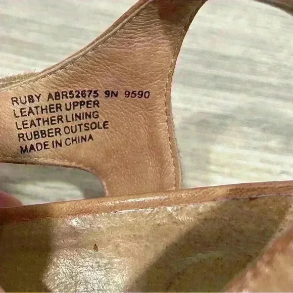 Abeo Biosystem Ruby Leather Sandals Hook Loop Strap 2” Block Heel Shoes Size 9 N - Picture 8 of 8